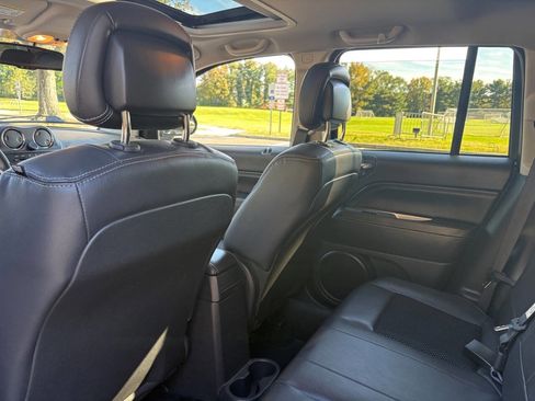 Used 2014 Jeep Compass Latitude w/ Sun/Sound Group image 22