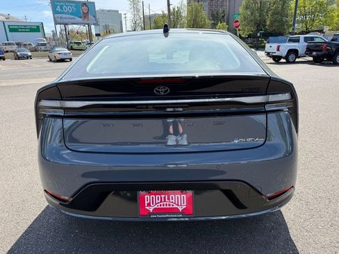 New 2026 Toyota Prius Plug-In Hybrid image 7