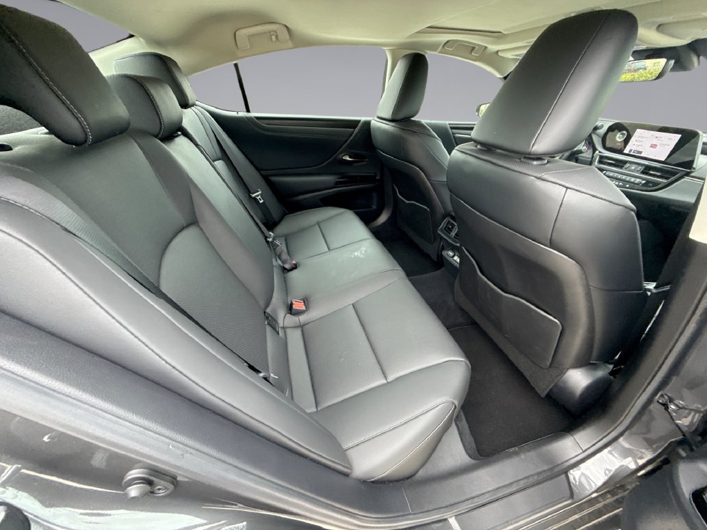 Used 2025 Lexus ES 350 w/ Premium Package FWD image 17