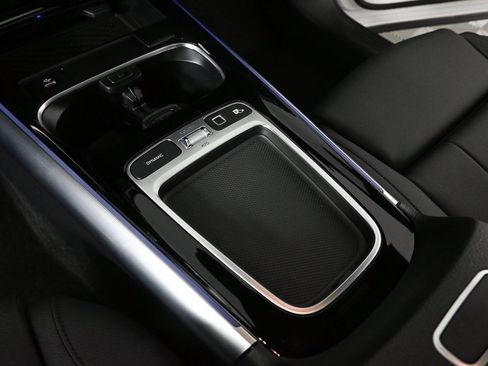 Certified 2025 Mercedes-Benz GLA 250 image 15