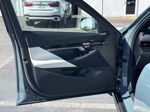 New 2026 BMW 530i xDrive w/ Premium Package AWD/4WD image 17