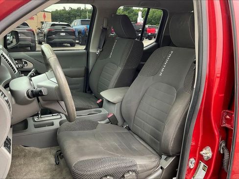 Used 2018 Nissan Frontier Desert Runner RWD image 26