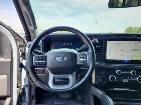 Used 2024 Ford F350 Lariat w/ FX4 Off-Road Package AWD/4WD image 14