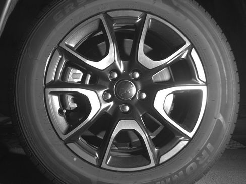 Used 2025 Jeep Compass Trailhawk image 12