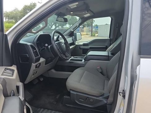 Used 2019 Ford F150 XLT w/ Equipment Group 302A Luxury AWD/4WD image 5