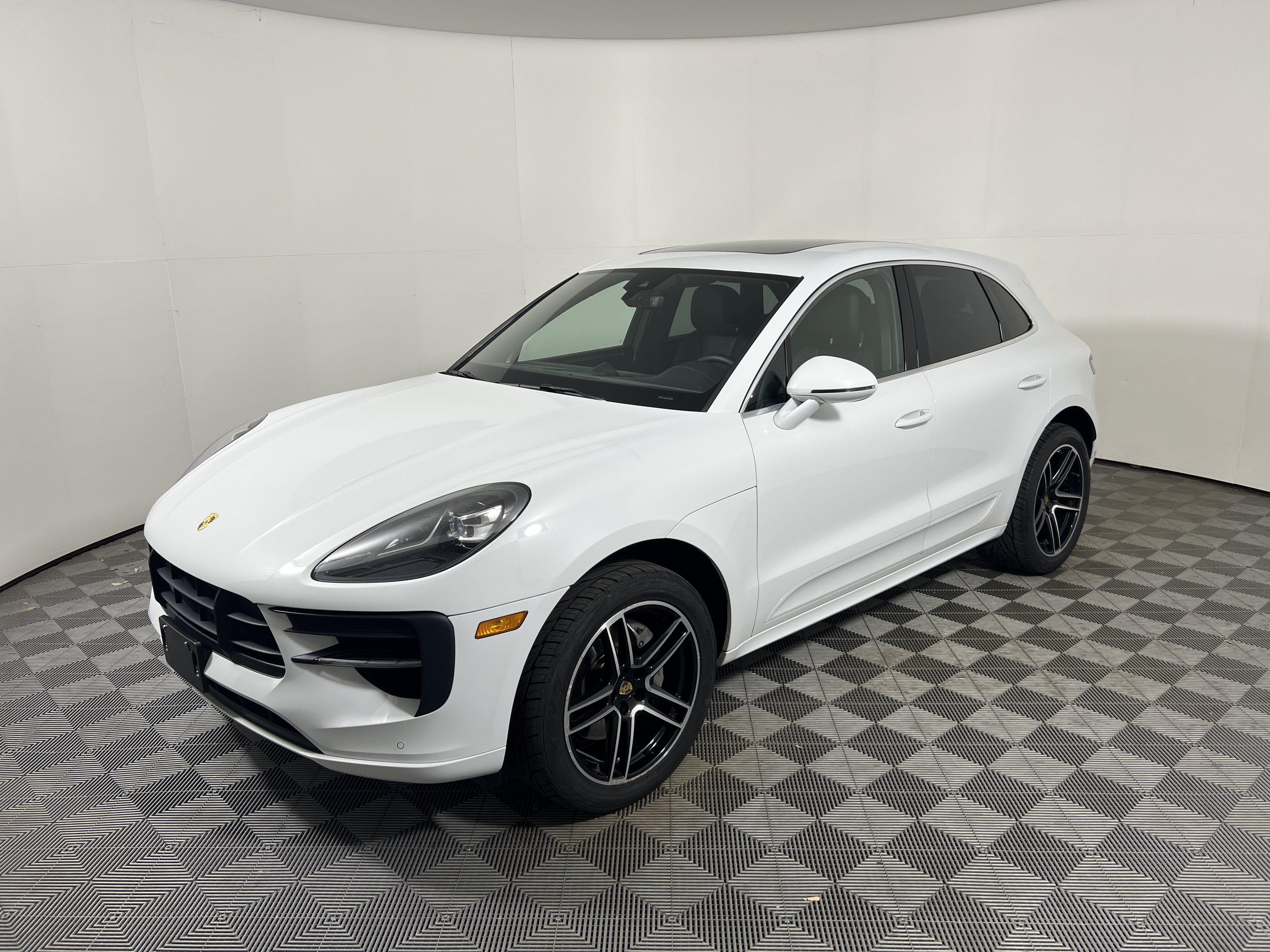 Used 2019 Porsche Macan S AWD/4WD image 11