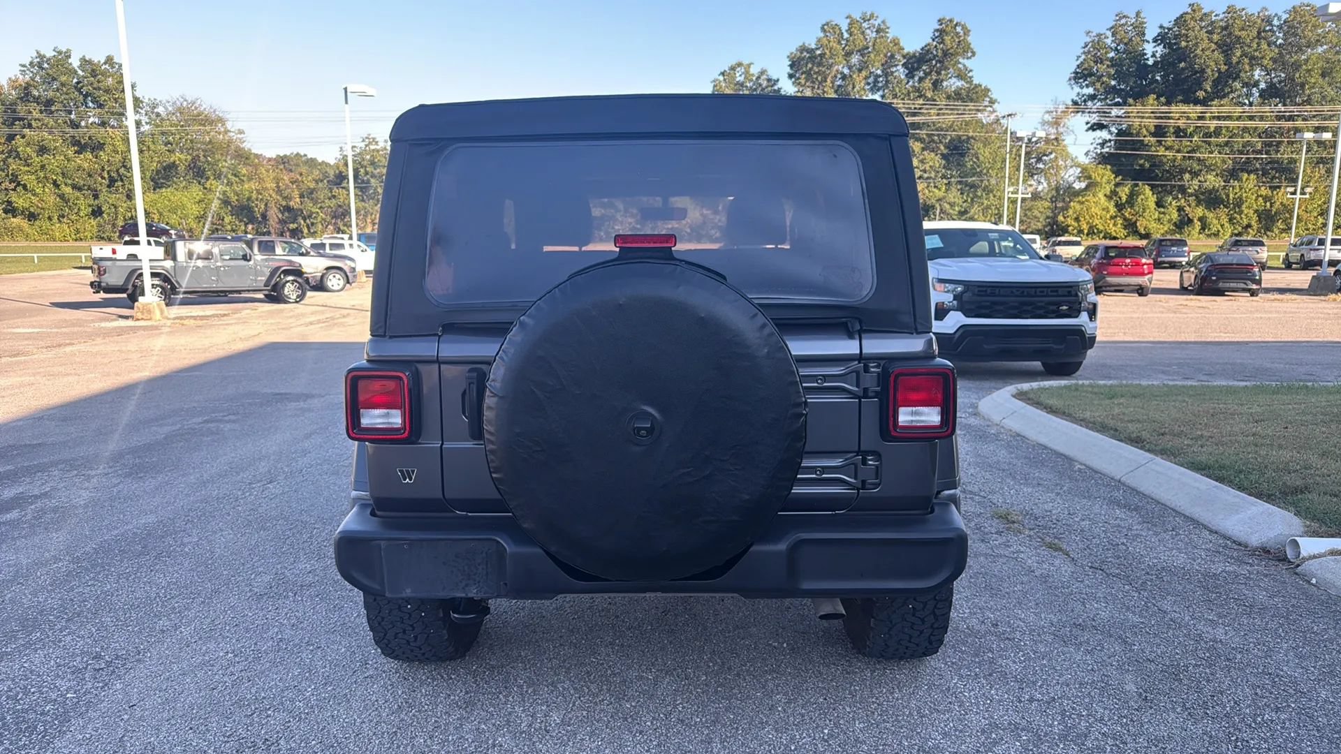 Used 2021 Jeep Wrangler Sport AWD/4WD image 6