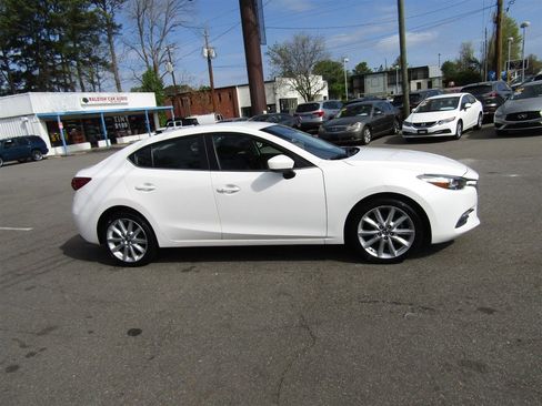 Used 2017 MAZDA MAZDA3 Touring image 8