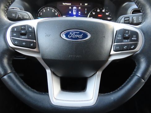Used 2023 Ford Explorer XLT w/ Equipment Group 202A image 28