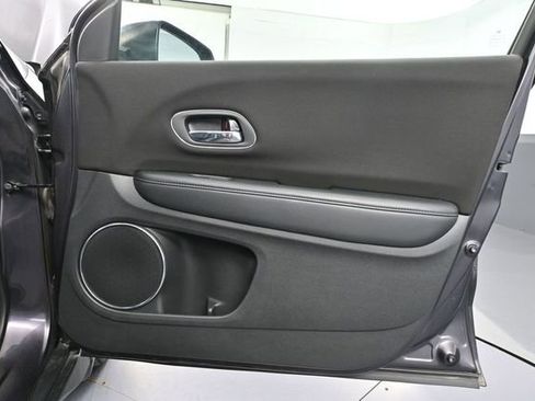 Used 2016 Honda HR-V EX image 41