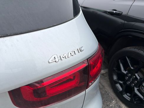 Used 2021 Mercedes-Benz GLB 250 4MATIC image 7