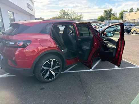 Used 2023 Volkswagen ID.4 Pro S AWD/4WD image 11