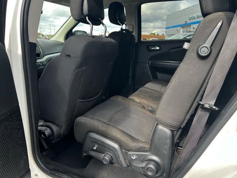 Used 2018 Dodge Journey SE image 11