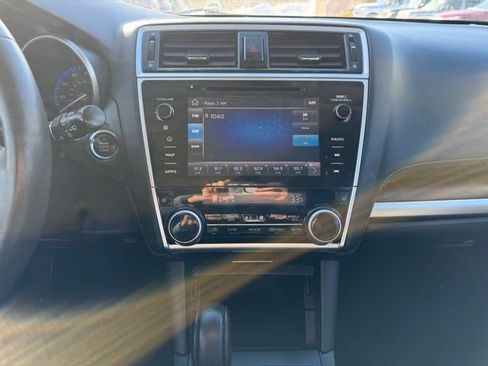 Used 2018 Subaru Outback 2.5i Limited image 8