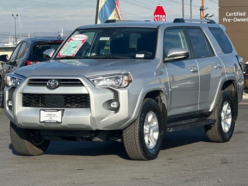 Used 2024 Toyota 4Runner SR5 image 8