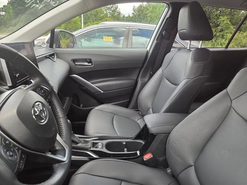 Certified 2023 Toyota Corolla Cross XLE FWD image 5