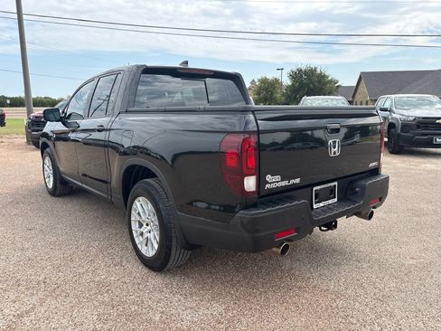 Used 2021 Honda Ridgeline Black Edition image 4