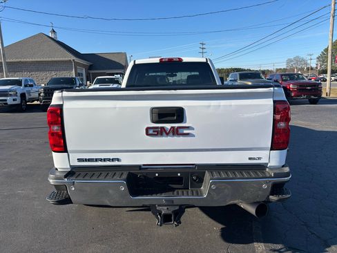 Used 2018 GMC Sierra 3500 SLT w/ Duramax Plus Package image 4