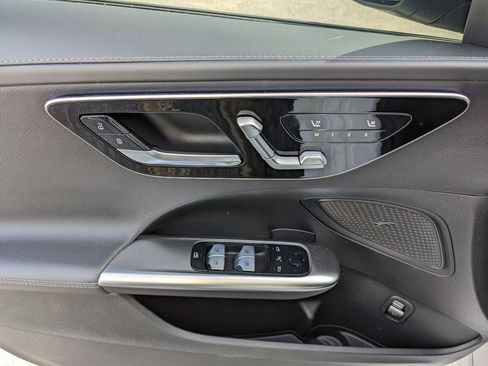 Used 2022 Mercedes-Benz C 300 Sedan image 16