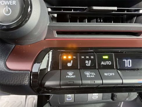 Used 2024 Toyota Prius Prime Premium image 22