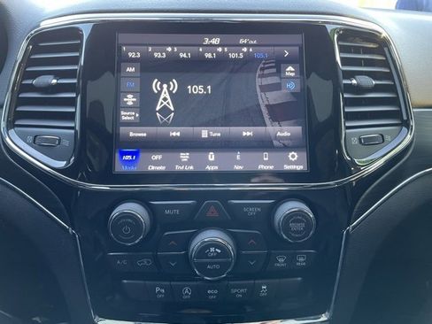 Used 2020 Jeep Grand Cherokee Limited w/ Luxury Group II image 19