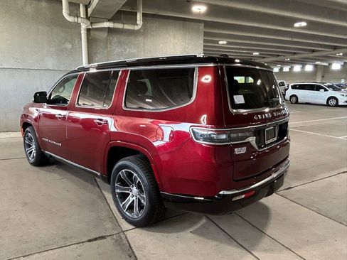 Used 2024 Jeep Grand Wagoneer Series I image 5