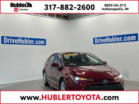 Used 2025 Toyota Corolla LE FWD image 1