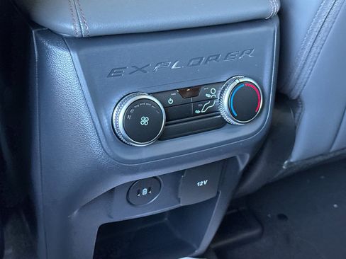 New 2025 Ford Explorer Active w/ Active Comfort Package image 13