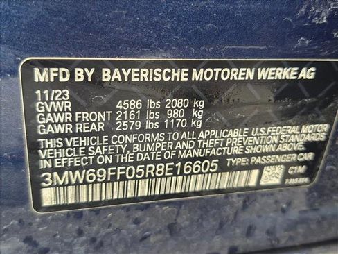 Used 2024 BMW 330i Sedan w/ Convenience Package RWD image 16