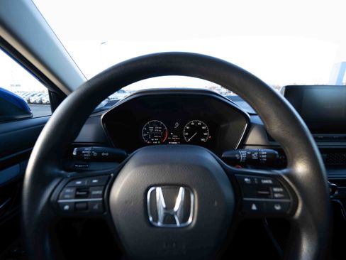 Used 2024 Honda CR-V LX image 15