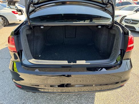 Used 2017 Volkswagen Jetta SEL image 30