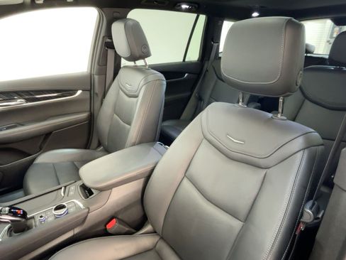 Certified 2025 Cadillac XT6 Premium Luxury image 23