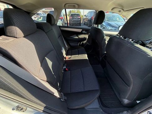 Used 2017 Subaru Outback 2.5i Premium AWD/4WD image 16