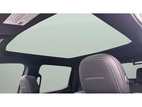 Used 2024 GMC Sierra EV Denali image 12