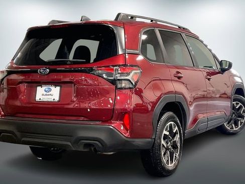 Used 2025 Subaru Forester Premium image 13