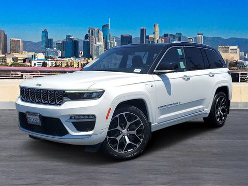 Used 2022 Jeep Grand Cherokee Summit AWD/4WD image 2