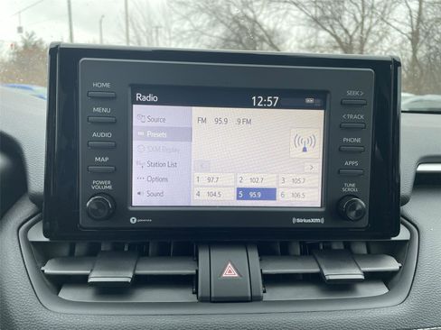 Used 2020 Toyota RAV4 XLE image 17