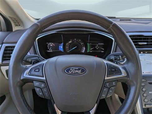 Used 2017 Ford Fusion Platinum image 32