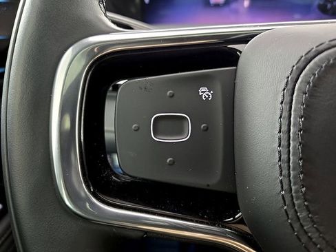 Used 2025 Lincoln Nautilus Premier w/ Equipment Group 102A image 19