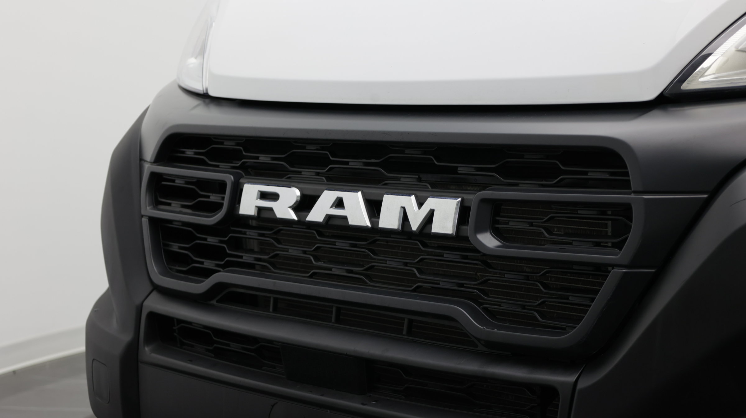 Used 2024 RAM ProMaster 2500 w/ Convenience Group FWD image 10