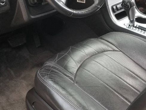 Used 2010 GMC Acadia SLT w/ Technology Package AWD/4WD image 6