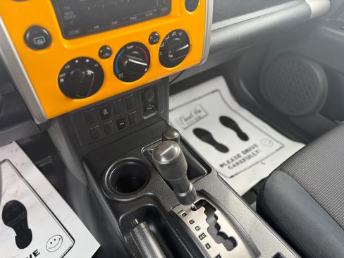 Used 2007 Toyota FJ Cruiser 4WD image 19