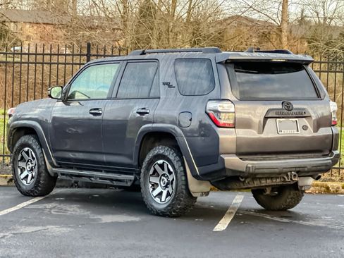 Used 2019 Toyota 4Runner TRD Off-Road image 5