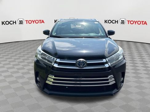 Used 2018 Toyota Highlander Limited Platinum AWD/4WD image 2