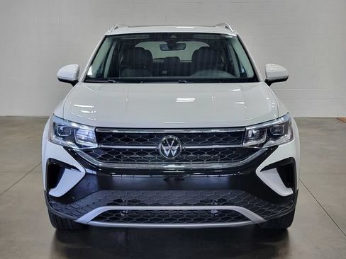 Used 2024 Volkswagen Taos SEL AWD/4WD image 3