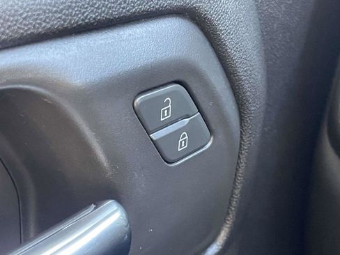 Used 2024 Chevrolet Silverado 2500 Custom w/ Custom Value Package image 12