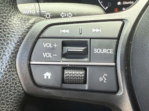 Used 2024 Honda CR-V LX image 17