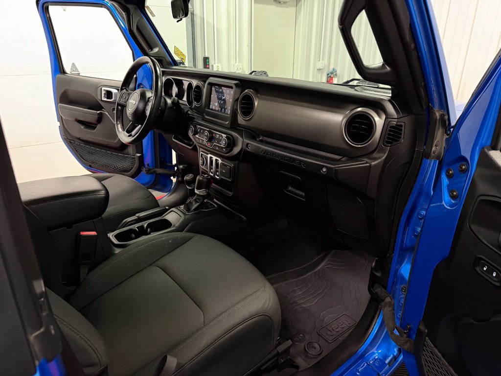 Used 2021 Jeep Wrangler Sport AWD/4WD image 44