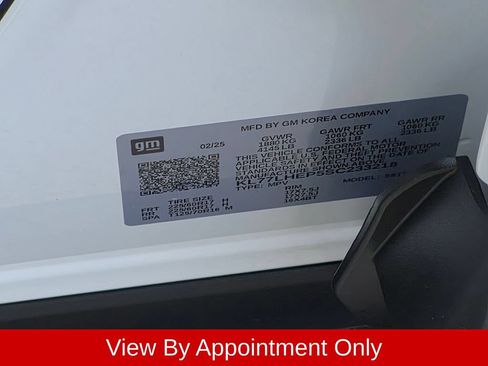 Used 2025 Chevrolet Trax LT w/ LT Convenience Package FWD image 35