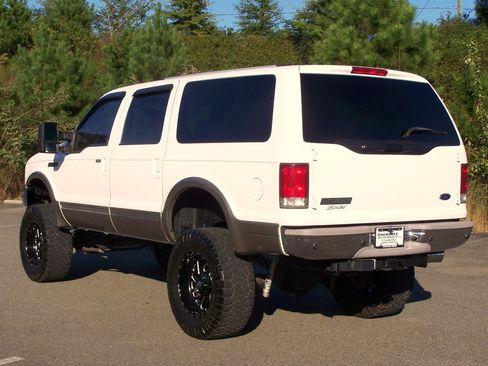Used 2001 Ford Excursion Limited image 4